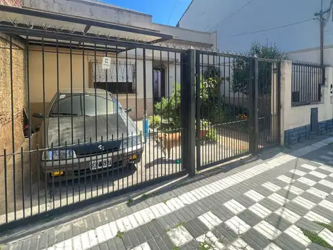 Casa - Venta - Argentina, Lanús - CHOELE CHOEL 65