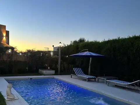 Casa en Venta en Santa Isabel, USD 245.000