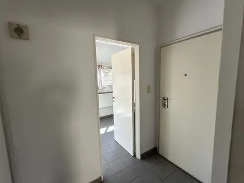 Depto Tipo Casa en Venta en Villa Pueyrredon, USD 170.000