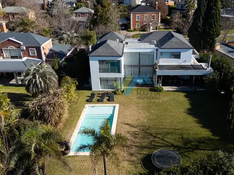 Casa en Alquiler de 4 dormitorios
