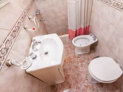 Depto Tipo Casa 4 ambientes con 1 baño