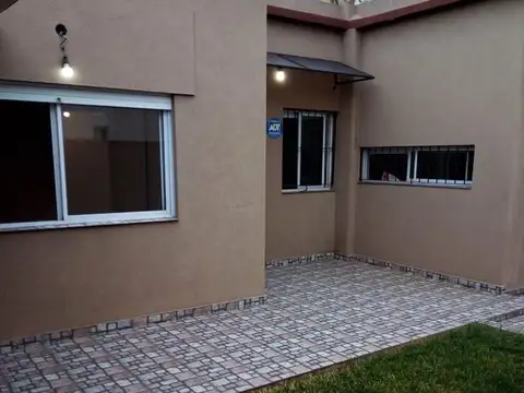 Depto Tipo Casa en Venta 8 años