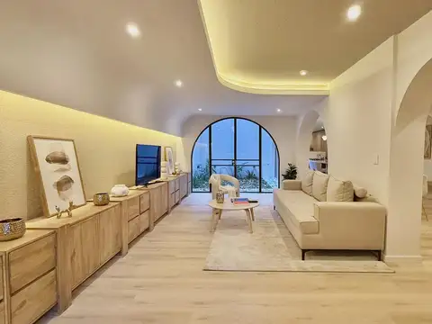 Casa en Venta en Nuestra Señora De Lourdes, USD 420.000