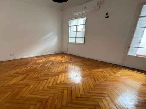 Depto Tipo Casa 3 ambientes con 2 baños