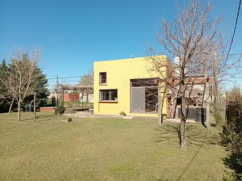 Venta casa tipo loft de 1 dormitorio con pileta en andino