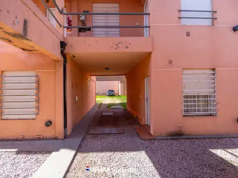 Cochera en venta B. Pacífico- Tucuman 1200