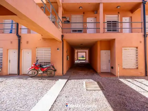 Cochera en venta B. Pacífico- Tucuman 1200