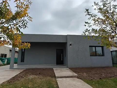 Casa en Santa Lucia Pilar del Este