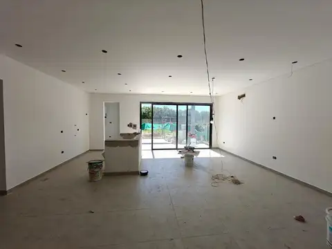 Casa 5 ambientes con 2 baños