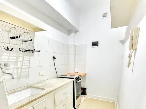 Alquiler Departamento 4 Ambientes en San Nicolas. Impecable. Baño Completo y Toilette. Real Oportunidad
