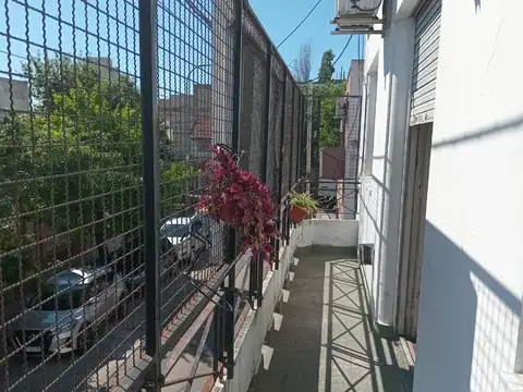 Depto Tipo Casa 3 ambientes con 1 baño