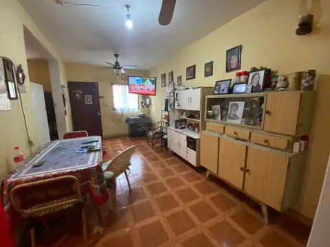 Casa 4 ambientes con 1 baño