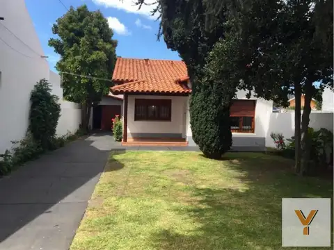 Casa en venta - 3 Dormitorios 1 Baño - Departamento - 400Mts2 - Miramar