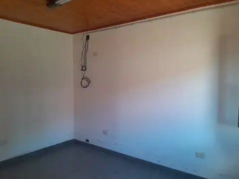 LOCAL - OFICINA COMERCIAL Y DEPOSITOS