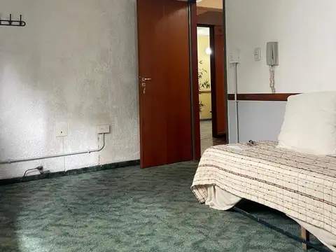 Ofcina excelente ubicación 1º piso por escalera