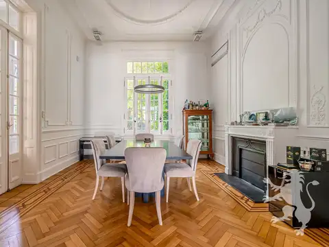 Casa 8 ambientes con 3 baños