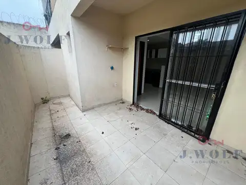Departamento en Alquiler en Villa Ballester, $ 650.000