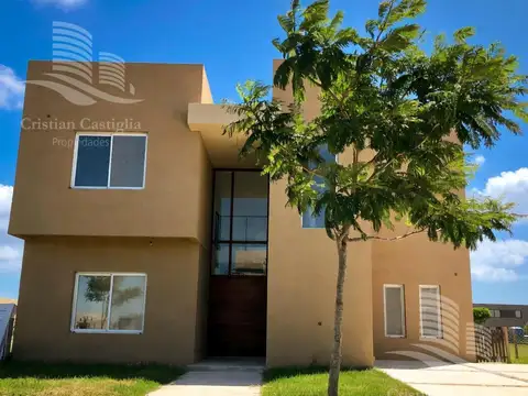 Venta y Alquiler - Casa 4 Ambientes - Vistas, Puertos del Lago, Escobar