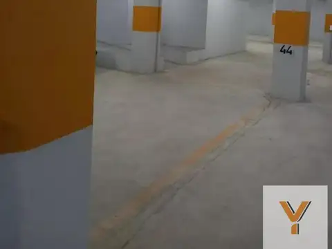Cochera en venta - 10Mts2 - Ituzaingó