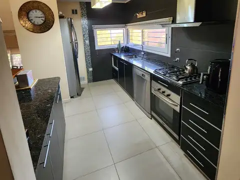 Lote y vivienda en venta - Florencio Varela