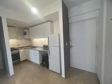 VENTA DE DEPARTAMENTO 2 AMBIENTES C/COCHERA Y SUM EN CASEROS