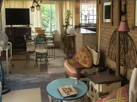 Casa 4 ambientes con 1 baño