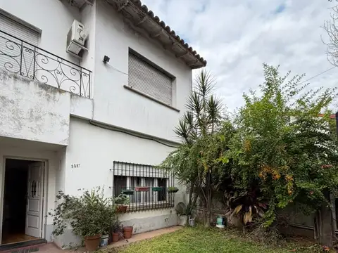 Casa en Venta en Vicente Lopez Vias / Maipu, USD 348.000