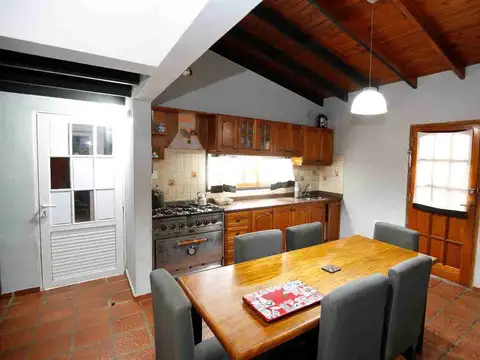 Depto Tipo Casa en Venta de 5 ambientes
