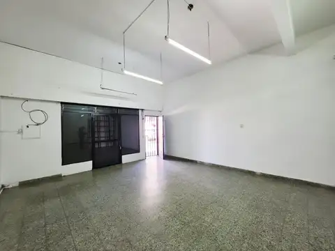 Local en Alquiler en Villa Bosch, $ 700.000