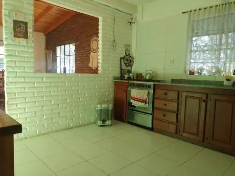 Casa 4 ambientes con 1 baño