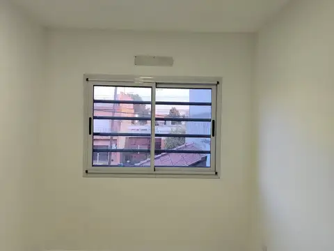 TRES SARGENTOS 1400, Piso 1