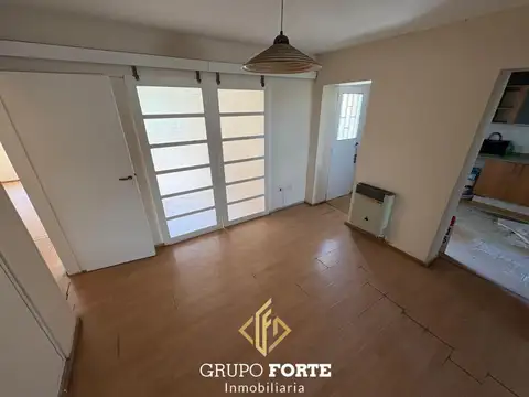 Casa 6 ambientes con 3 baños