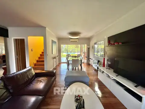 VENTA CASA 5 AMB. BARRIO CERRADO LAS CONDES PILAR