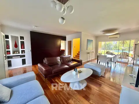 VENTA CASA 5 AMB. BARRIO CERRADO LAS CONDES PILAR