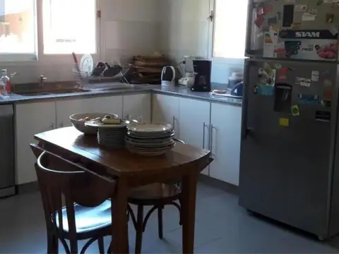 Casa 4 ambientes con 4 baños