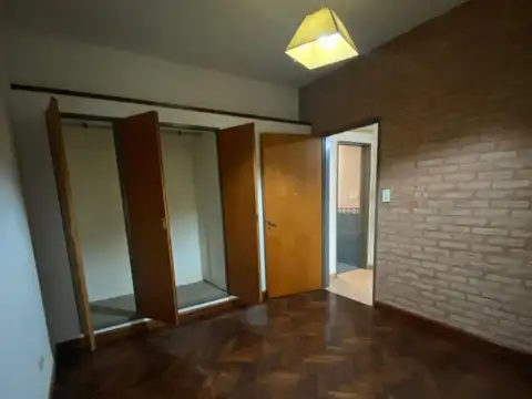 2 Ambientes - Lateral - Excelente Ubicacion
