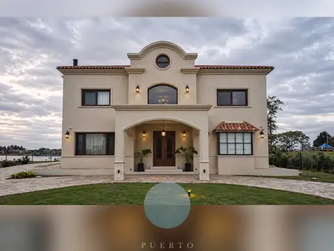 Casa en Venta en Puerto Nizuc (A laguna) 