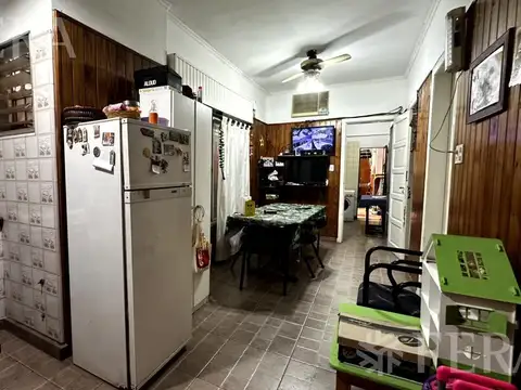 Depto Tipo Casa 8 ambientes con 2 baños