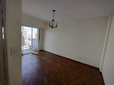 IMPECABLE DPTO 2 AMB AL FRENTE CON BALCON, ZONA LINIERS