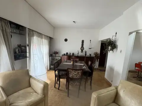 Carlos Pellegrini 800, Piso 1