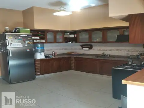 IMPECABLE CHALET 4 AMBIENTES