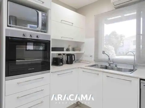 Casa 7 ambientes con 5 baños