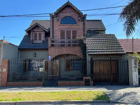 VENTA CASA 4 AMBIENTES - S A de Padua 