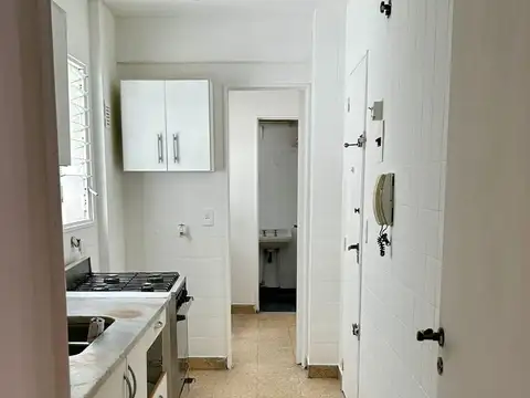 Austria 1700, Piso 10