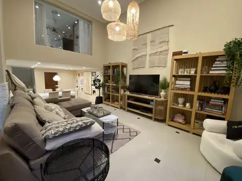 Venta de hermoso PH en Congreso