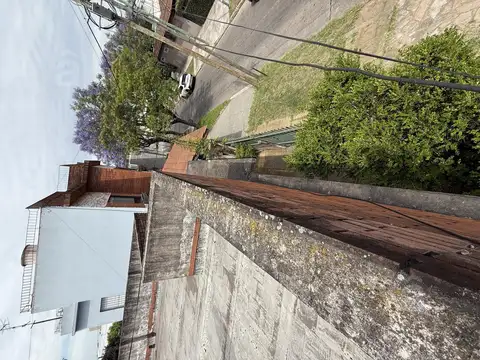 Casa en venta a refaccionar en Villa Ballester Lote 213 m2