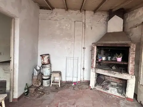 VENTA | CASA EN VICENTE LOPEZ | IDEAL PARA REMODELAR