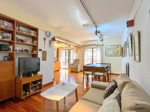 Venta casa Floresta 3 pisos terrazas Cochera doble