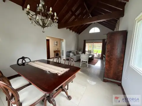 Casa en Alquiler de 3 dormitorios