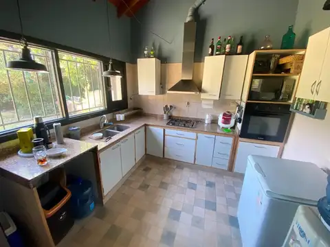 Casa 4 ambientes con 3 baños